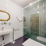 Bright Flat Overlooking Geneva 公寓 蒙特勒