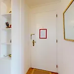 Bright Flat Overlooking Geneva 公寓 蒙特勒