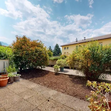 公寓 Bright Flat Overlooking Geneva