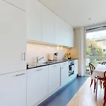 شقة Bright Flat Overlooking Geneva مونترو