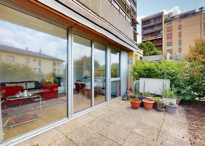 Apartman Bright Flat Overlooking Geneva Montreux