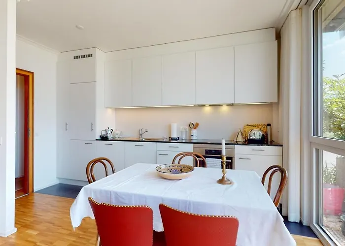 Bright Flat Overlooking Geneva Apartamento *